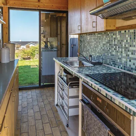 Two-bedroom Holiday In Сasa de vacaciones Fårevejle